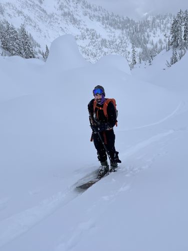 Nicholas Neuchterlin skiing.